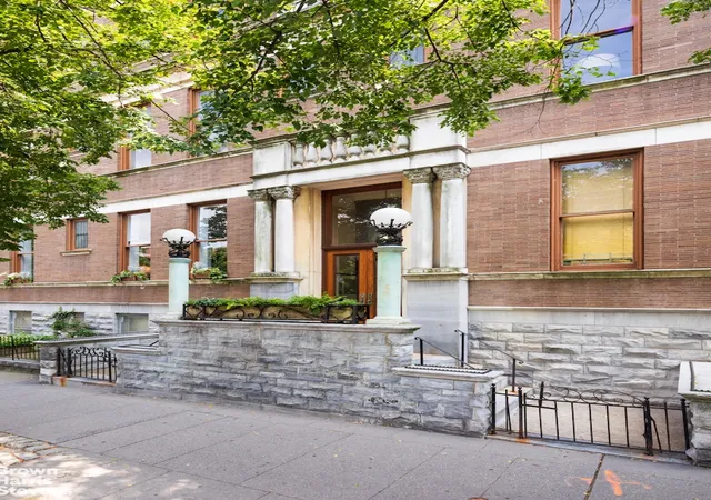 2nd image of 126 Greene Ave, New York City, NY 11238