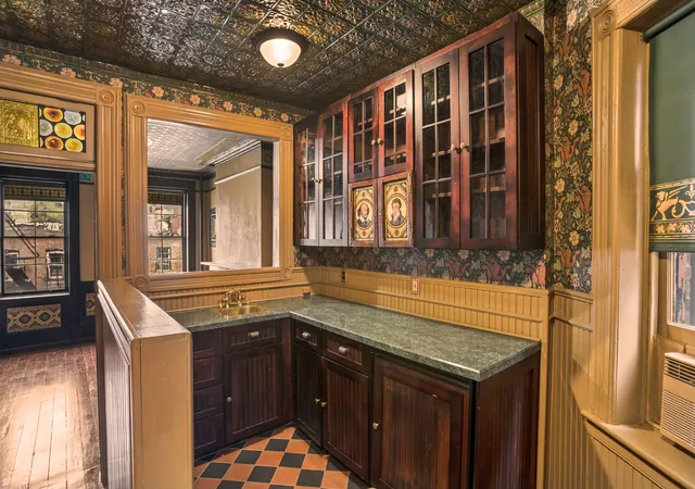 4th image of 138 W 10Th St #3RW, New York City, NY 10014 | MLS# RLS20087985