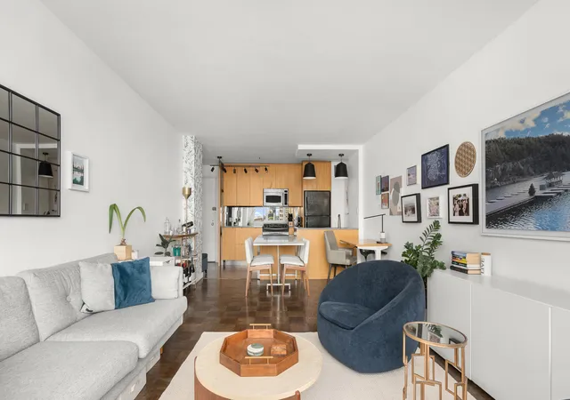 Photo 4 of House for sale at 77 7th Avenue #17H, New York, NY 10011 | MLS# RLS20087996 | Listing updated on 2026-07-26