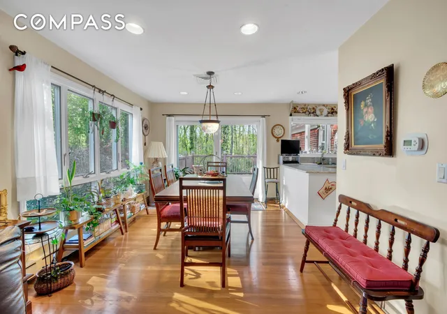 3rd image of 131 Jansen St, Staten Island, NY 10312 | MLS# RLS20088102