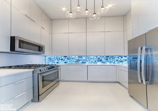 3rd image of 120 E 87Th St, New York City, NY 10128