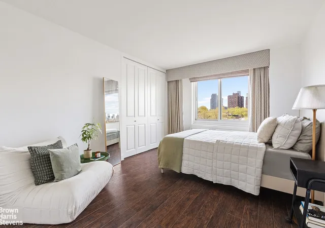 4th image of 185 Hall St #710, Brooklyn, NY 11205 | MLS# RLS20088151