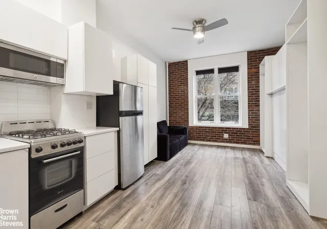 Homes for sale in New York City, NY | 453 W 22nd St #2R, New York City, NY 10010 | MLS# RLS20088165