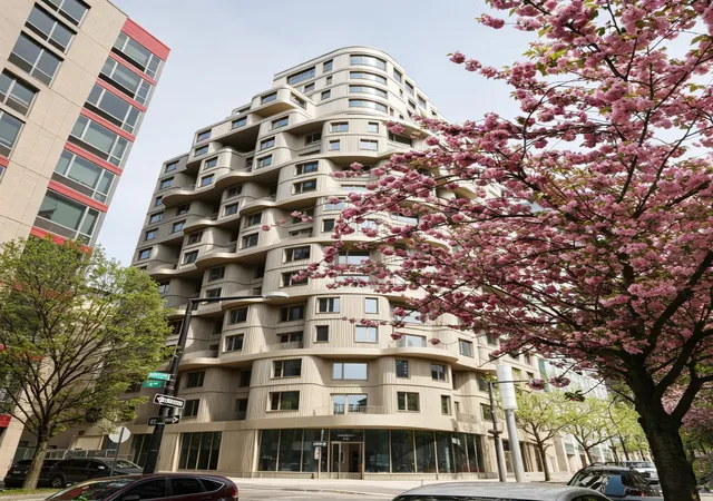 1st image of 24-01 Queens Plz N #1603, New York City, NY 11101 | MLS# RLS20088261