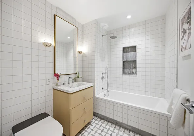 5th image of 24-01 Queens Plz N #1603, New York City, NY 11101 | MLS# RLS20088261