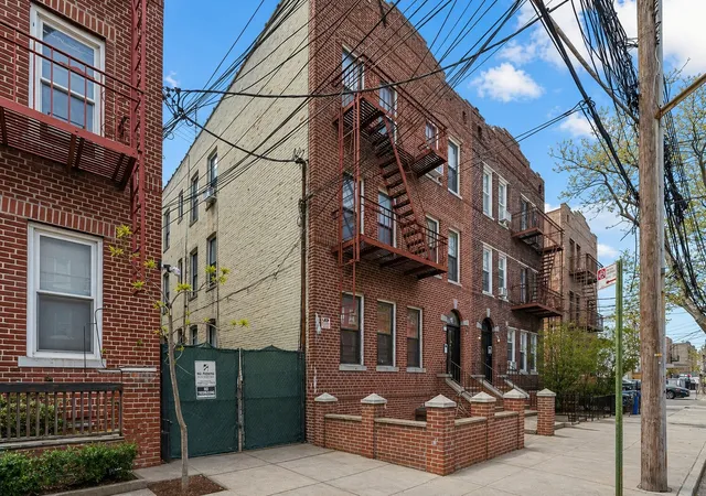 2nd image of 636 E 96th St, New York City, NY 11236 | MLS# RLS20088272