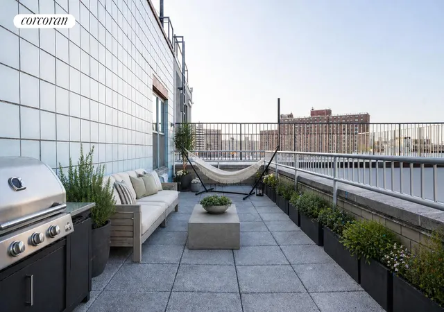 2nd image of 86 Beaver St, New York City, NY 11206