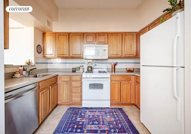 4th image of 86 Beaver St, New York City, NY 11206