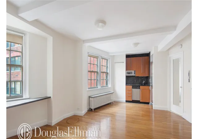 Listing Photo 5 - Condo for sale in building located at 304 E 41St St, New York, NY 10017 - Unit #1306A