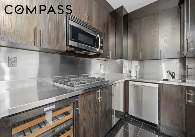Photo 3 of House for sale at 100 Central Park S #7E, New York, NY 10019 | MLS# RLS20081409 | Listing updated on 2026-07-19