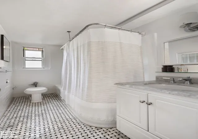 Homes for sale in New York City, NY | 12 E 97th Street, New York City, NY 10029 | Houzeo