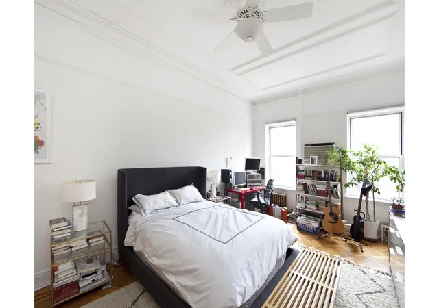 Photo 4 of Townhouse for sale at 353a Clinton St, New York City, NY 11231 | MLS# RLS20088428 | Listing updated on 2026-08-02