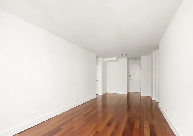 Photo 3 of Sale Pending at 215 E 80th Street #5A, New York, NY 10075 | MLS# RLS20088442 | Listing updated on 2026-06-12