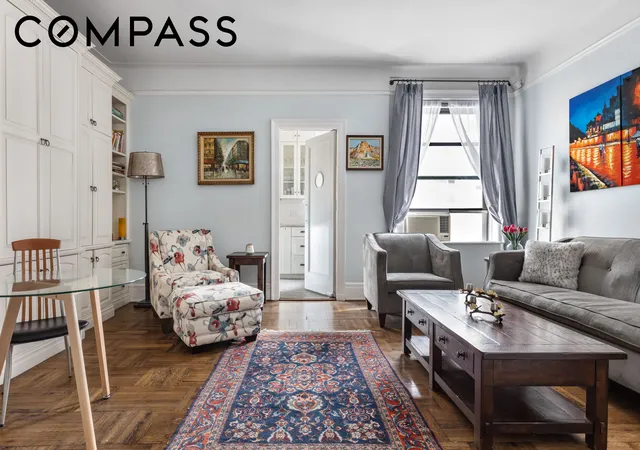 Homes for sale in New York City, NY | 176 W 87Th St #6D, New York City, NY 10024 | MLS# RLS20087839