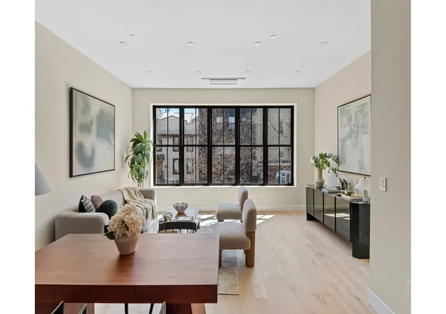 Photo 4 of Sale Pending at 21 Conselyea St #2, Brooklyn, NY 11211 | MLS# RLS20088526 | Listing updated on 2026-06-07