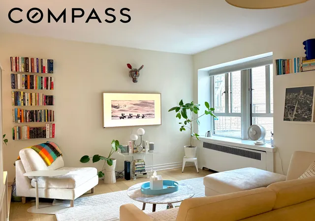 Photo 2 of Sale Pending at 165 W 20th Street #5C, New York, NY 10011 | MLS# RLS20086107 | Listing updated on 2026-07-15