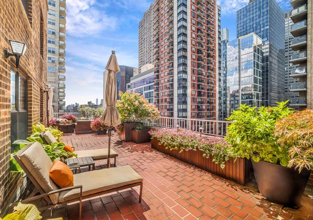3rd image of 305 E 40Th St #19F, New York City, NY 10016 | MLS# RLS20088779