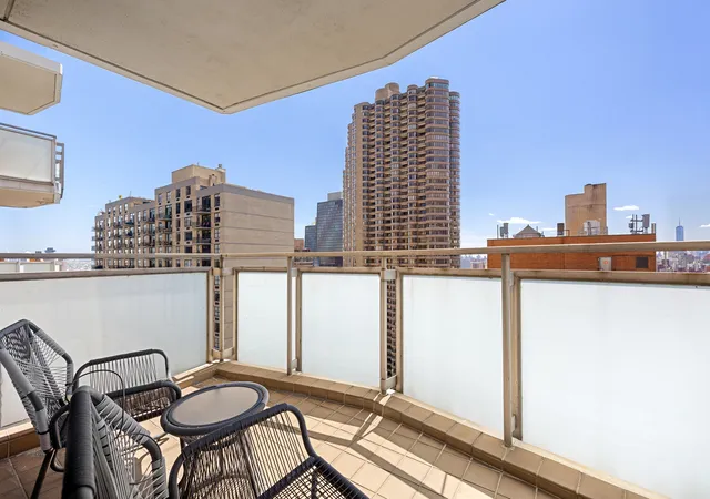 4th image of 300 E 40Th St #32/K, New York, NY 10016 | MLS# RLS20088810