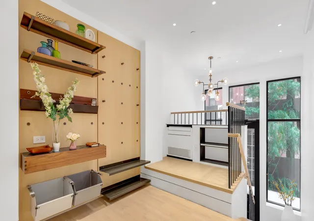 Photo 4 of Single family home for sale at 267 1/2 Water St, New York, NY 10038 | MLS# RLS20088832 | Listing updated on 2026-06-07