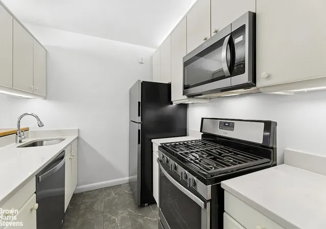 Photo 4 of House for sale at 415 E 37th Street #18H, New York, NY 10016 | MLS# RLS20088855 | Listing updated on 2026-06-10