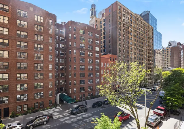 Homes for sale in New York City, NY | 325 E 79Th St, New York City, NY 10075