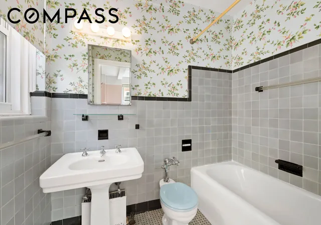 Homes for sale in New York City, NY | 320 E 72nd Street, New York City, NY 10021 | Houzeo