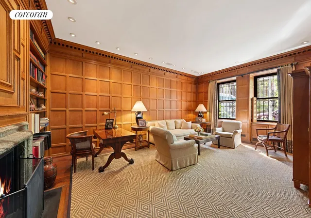 2nd image of 834 5Th Ave, New York, NY 10065
