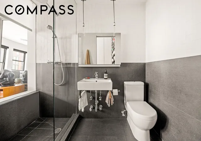 5th image of 360 W 21St St #2DE, New York, NY 10011 | MLS# RLS20075881