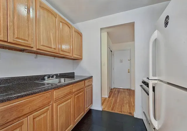 4th image of 1130 Stadium Ave #3-K, Bronx, NY 10465 | MLS# RLS20089035
