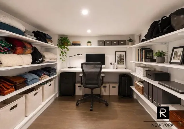 Photo 4 of House for sale at 130 Barrow St #306, New York, NY 10014 | MLS# RLS20089044 | Listing updated on 2026-06-02