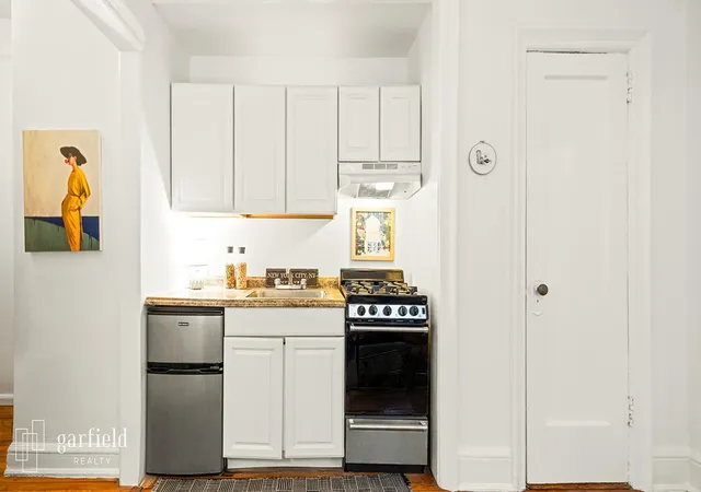 Homes for sale in New York City, NY | 400 Lincoln Pl #1-F, New York City, NY 11238 | MLS# RLS20089048