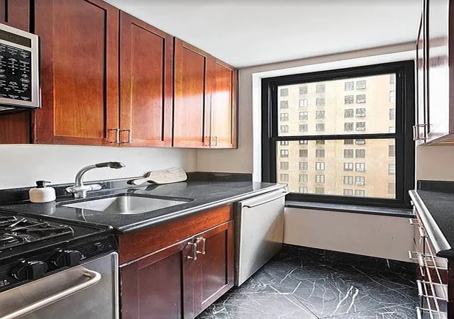 3rd image of 161 W 16Th St #8-K, New York City, NY 10011 | MLS# RLS20089057