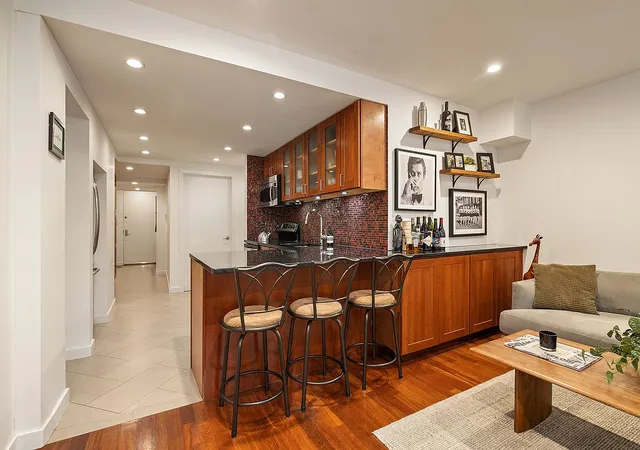 Listing Photo 4 - Condo for sale in building located at 105 E 19Th St, New York City, NY 10003