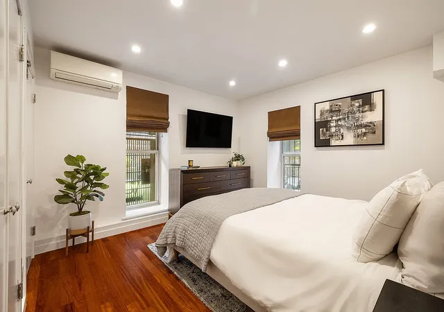 Listing Photo 5 - Condo for sale in building located at 105 E 19Th St, New York City, NY 10003