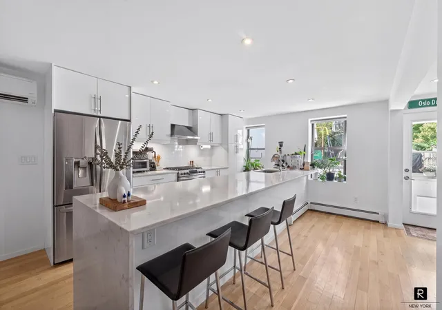 Photo 3 of Townhouse for sale at 497 Hart St, Brooklyn, NY 11221 | MLS# RLS20089083 | Listing updated on 2026-06-02