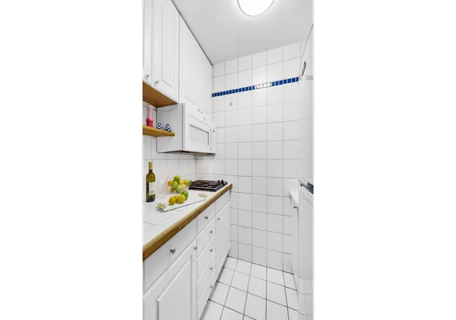Photo 3 of Sale Pending at 212 E 77th Street #2B, New York City, NY 10075 | MLS# RLS20089254 | Listing updated on 2026-08-27