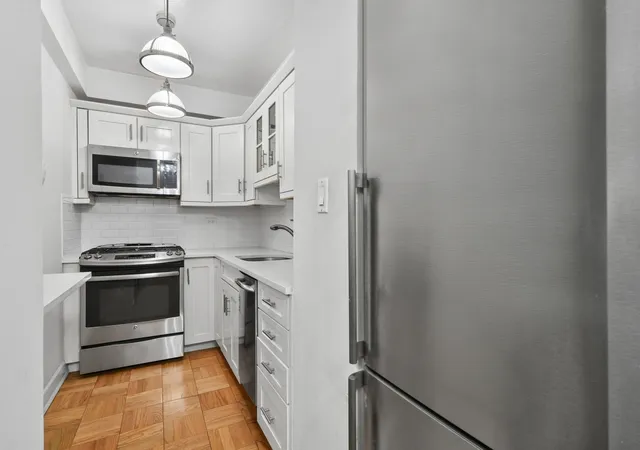 Photo 3 of Sale Pending at 605 E 82nd Street #4G, New York, NY 10028 | MLS# RLS20089297 | Listing updated on 2026-06-16