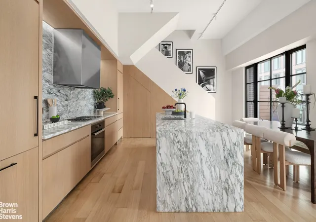5th image of 517 W 29Th St, New York City, NY 10001