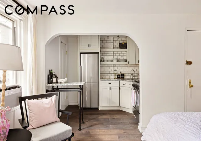 1st image of 118 Perry St #J45, New York, NY 10014 | MLS# RLS20089323