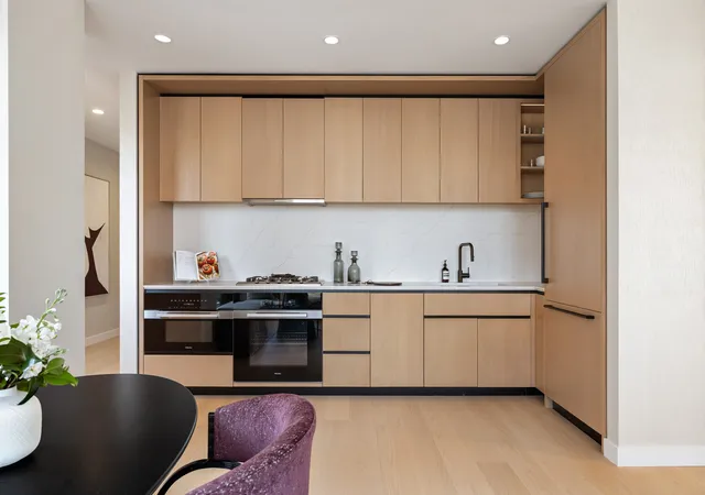 2nd image of 480 Kent Ave #20E, Brooklyn, NY 11249 | MLS# RLS20089339