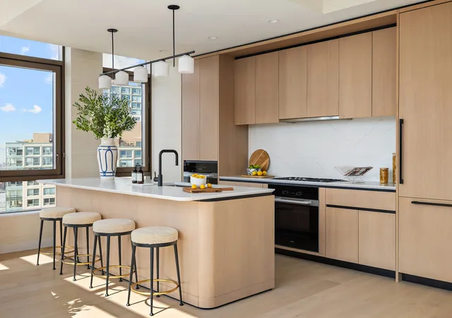 3rd image of 480 Kent Ave #18B, Brooklyn, NY 11249 | MLS# RLS20089345