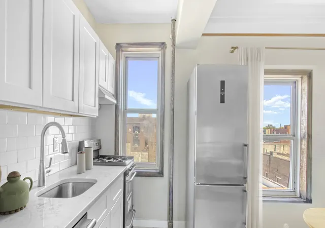 3rd image of 55 Eastern Pkwy, New York City, NY 11238