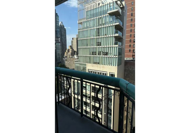 Photo 3 of Condo for sale at 303 E 60th Street #18F, New York, NY 10022 | MLS# RLS20089569 | Listing updated on 2026-06-28