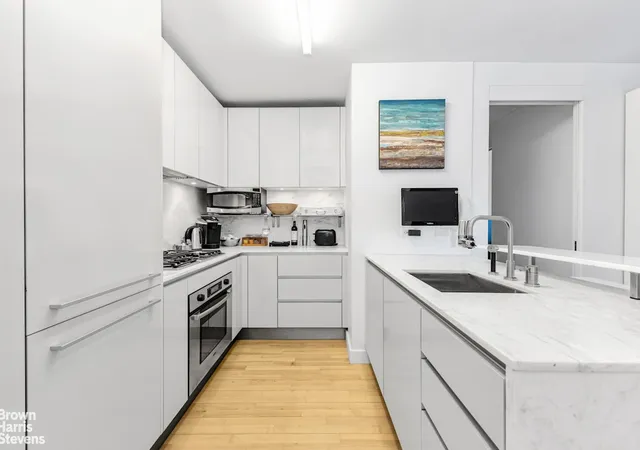 Photo 4 of House for sale at 322 W 57th Street #49Q, New York City, NY 10019 | MLS# RLS20089604 | Listing updated on 2026-07-30