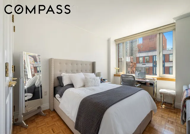 3rd image of 404 E 76Th St #6M, New York, NY 10021 | MLS# RLS20089673