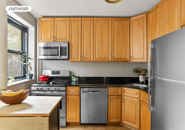 Photo 3 of Sale Pending at 361 Clinton Ave #3A, Brooklyn, NY 11238 | MLS# RLS20089738 | Listing updated on 2026-06-10