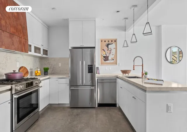 4th image of 20 Melrose St, New York, NY 11206