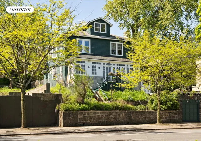 2nd image of 270 Richmond Ter, New York City, NY 10301 | MLS# RLS20089840
