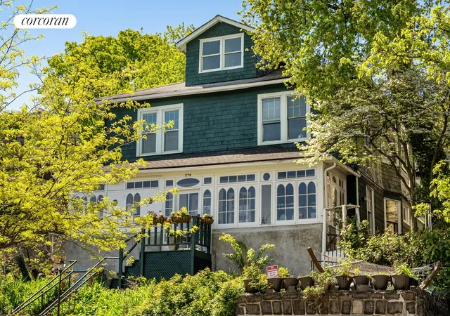 3rd image of 270 Richmond Ter, New York City, NY 10301 | MLS# RLS20089840