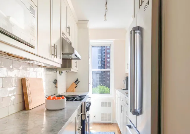 5th image of 150 E 61St St #10C, New York City, NY 10065 | MLS# RLS20089858
